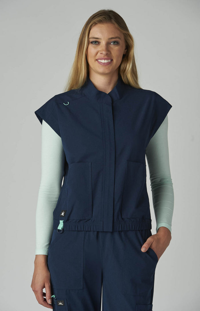 476 - Eloise Vest