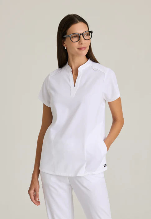 Avery 2-Pocket Banded Collar Top