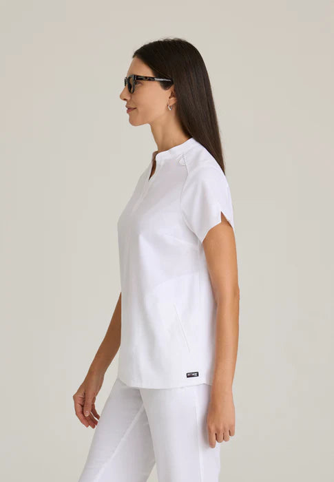 Avery 2-Pocket Banded Collar Top