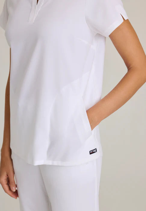 Avery 2-Pocket Banded Collar Top