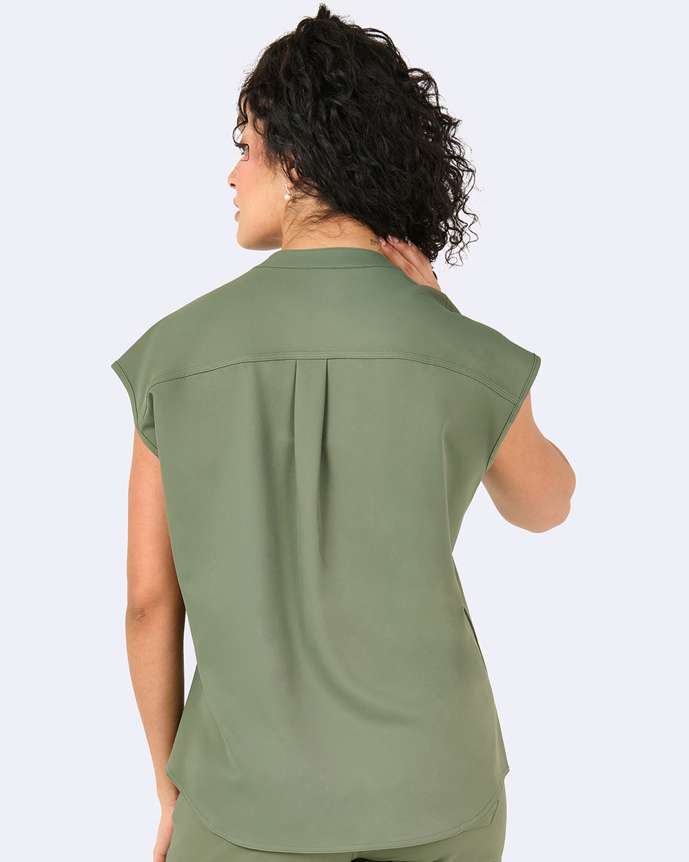 1189 Studio Dynamic Scrub Top