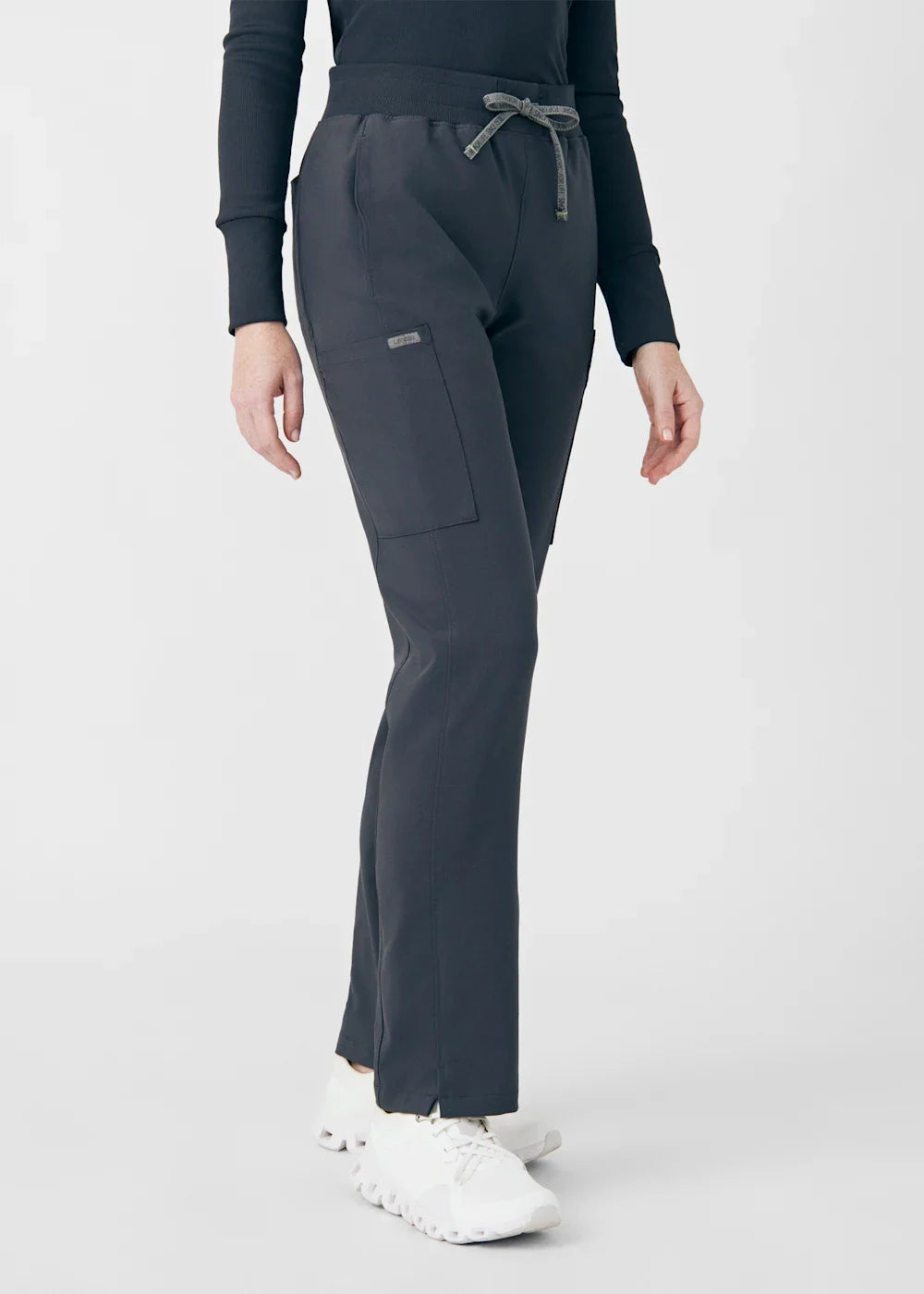 LB400 Women’s Straight-Leg Cargo Scrub Pants